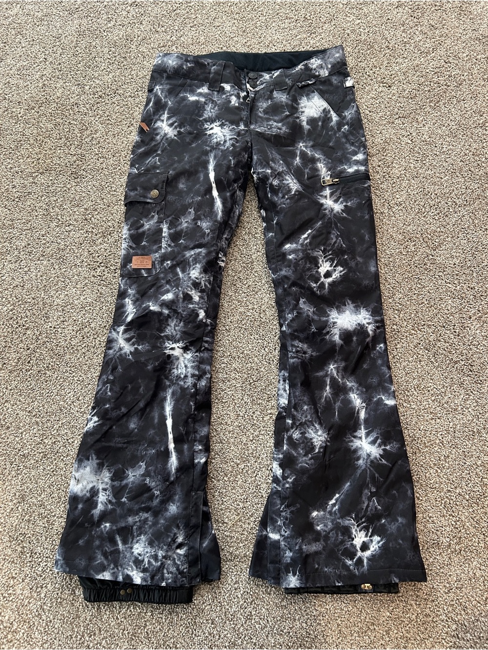 DC Women's Black & White Tie-Dye Boot Flare Ski Pants
